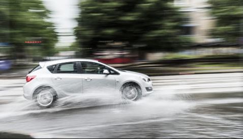 What is Hydroplaning and How to Prevent It