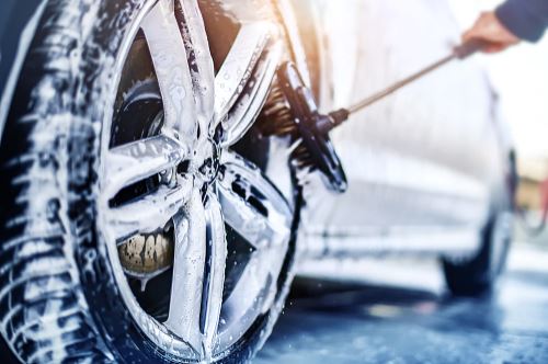 What Are the Best Techniques for Cleaning the Wheels and Tires of a Car?
